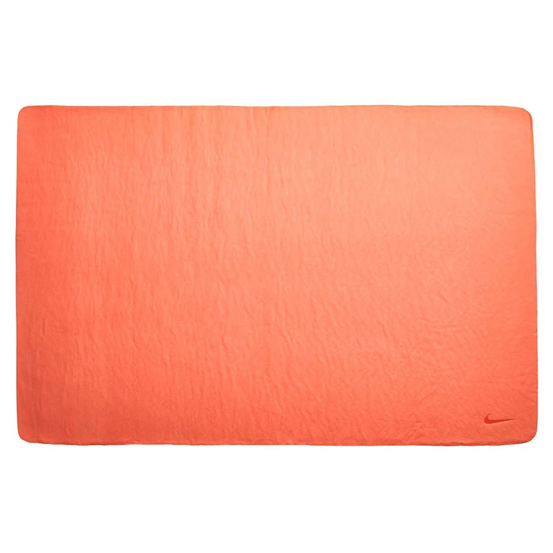 Nike - Large Hydro Ming Swimming Towel (Hyper Crimson) 4 Nike - Large Hydro Ming Swimming Towel (Hyper Crimson) - Image 2